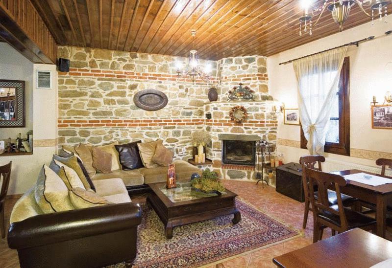 Villa Kastanodasos Emporio  エクステリア 写真